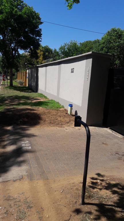 Valley Guest House Pretoria-Noord Exterior foto